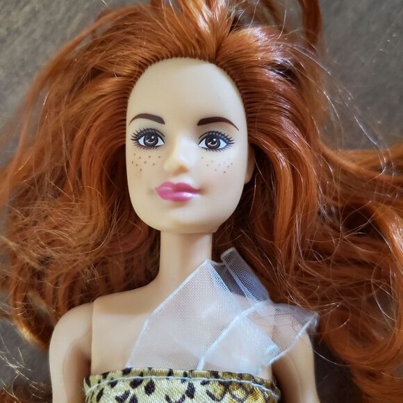 Lot Of 5 Barbie Dolls 4 Barbies & A Skipper - Picture 5 of 7